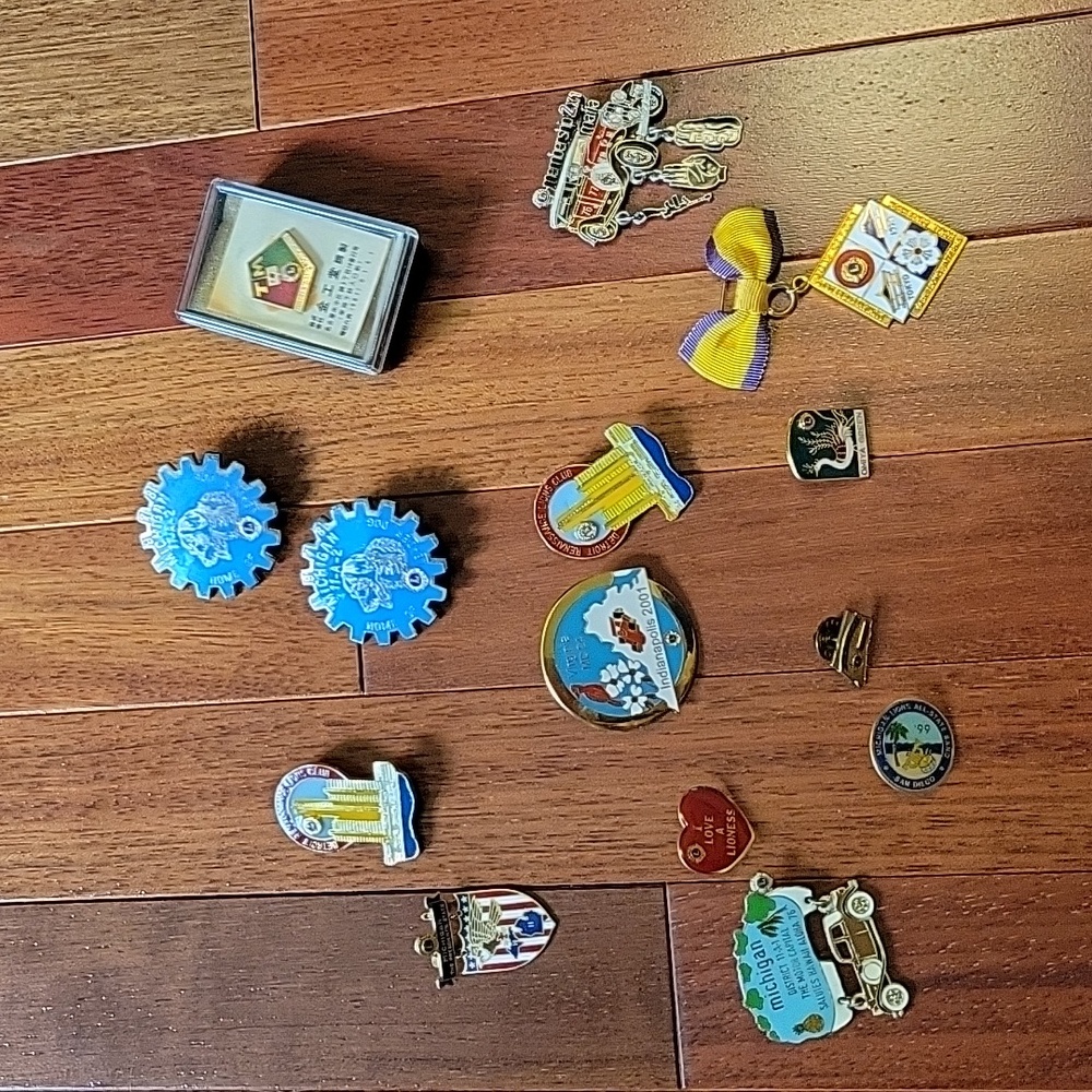Lions club pin lot